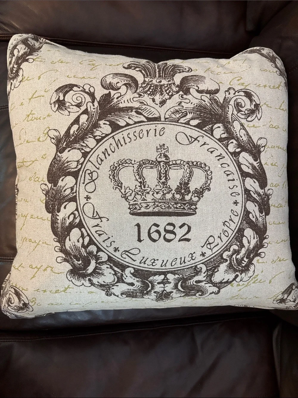 N/A pillow cover